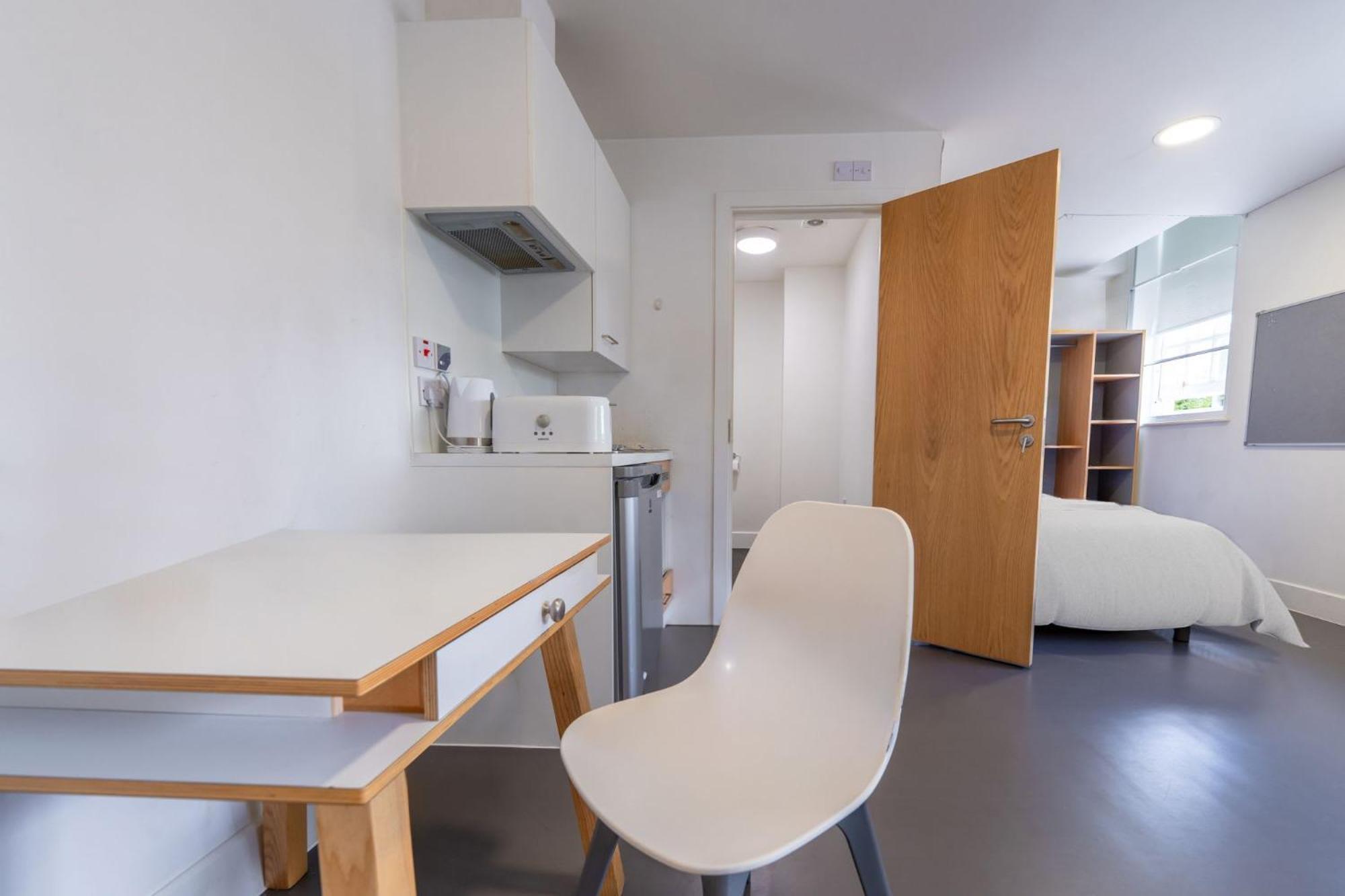 The Old Fire Station: Student Ensuite & * Birmingham